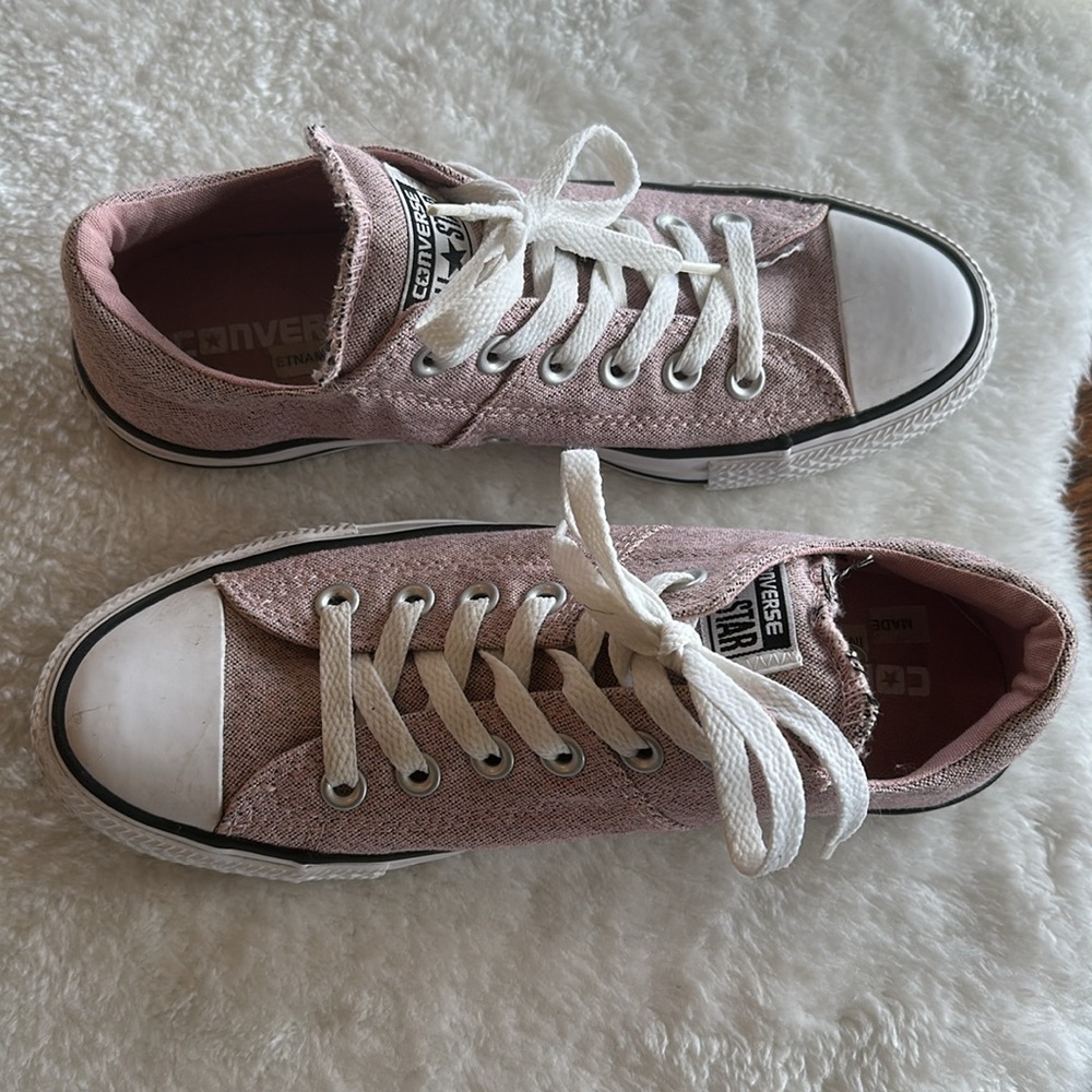 Converse Women's Pink Sneakers